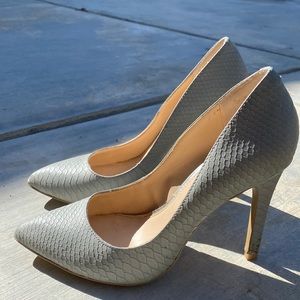 Jessica Simpson Gray Heels